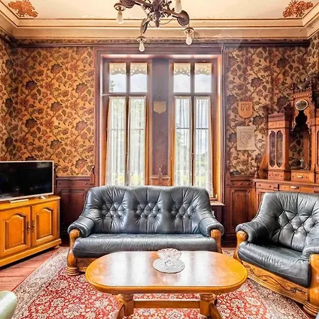 Maison Charmante A Avec Jardin Genereux *