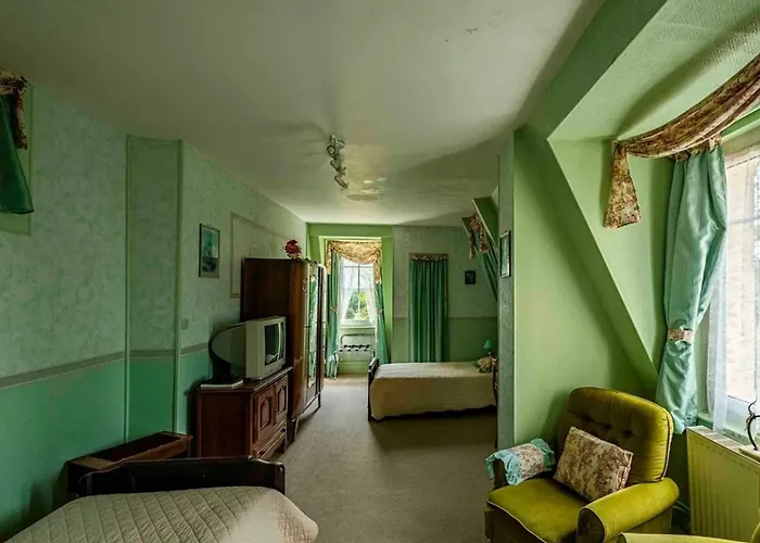 Maison Charmante A Avec Jardin Genereux Nyaraló